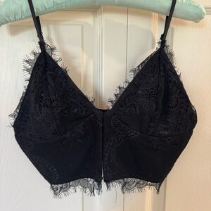 PrettyLittle Thing Lace Crop with front Clasps